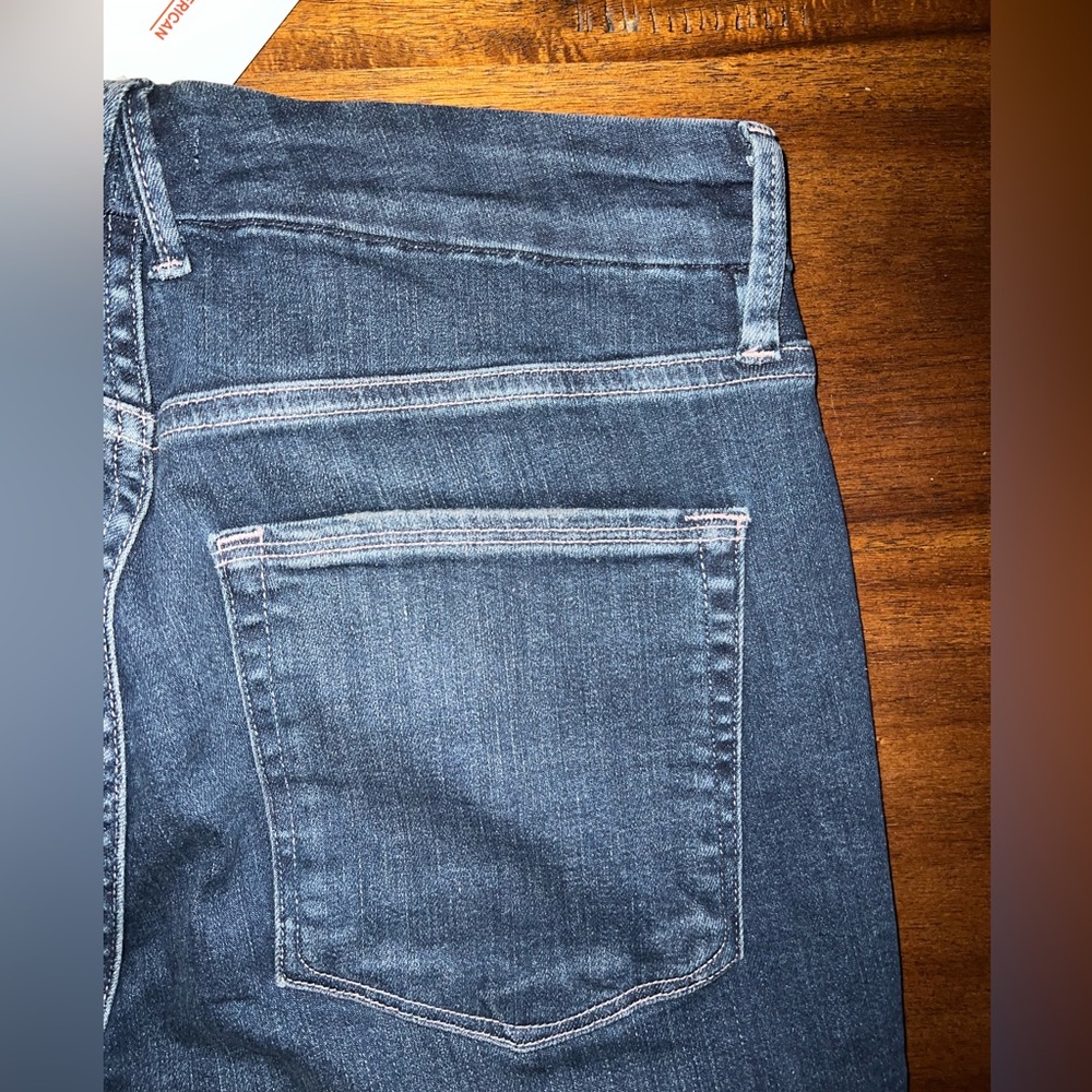 Good American - Good Legs Cropped Jeans - Picture 10 of 14